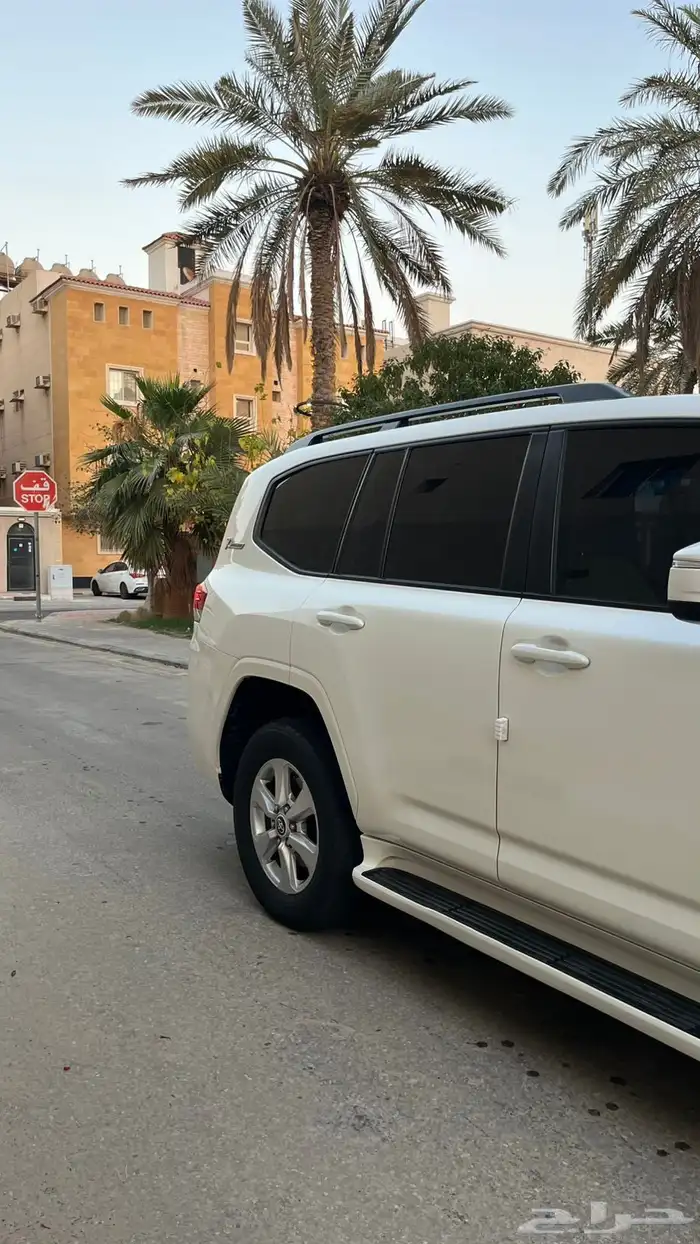 جيب لاند كروز رقم 2 GX.R 17