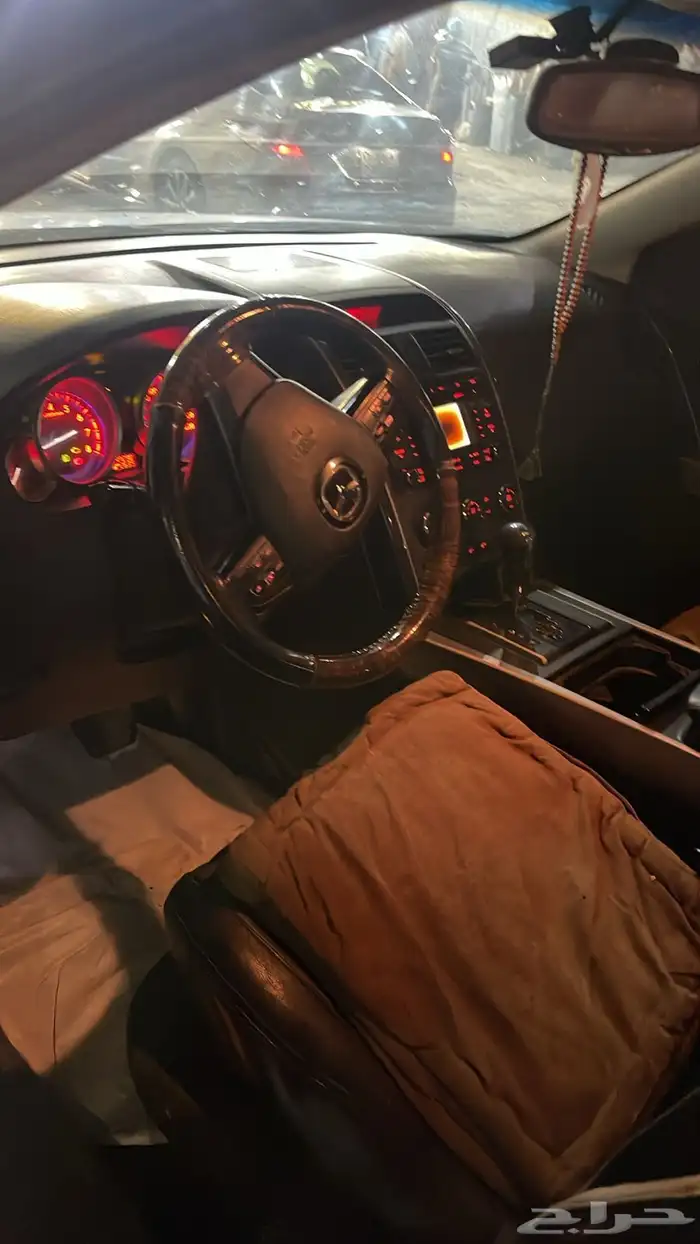 سياره للبيع مازدا جيب 2010 بحاله جيده 2