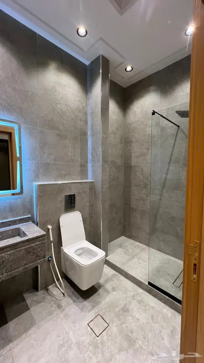 شقة للايجار في جدة جديدة وفاخره - حي الصواري 2