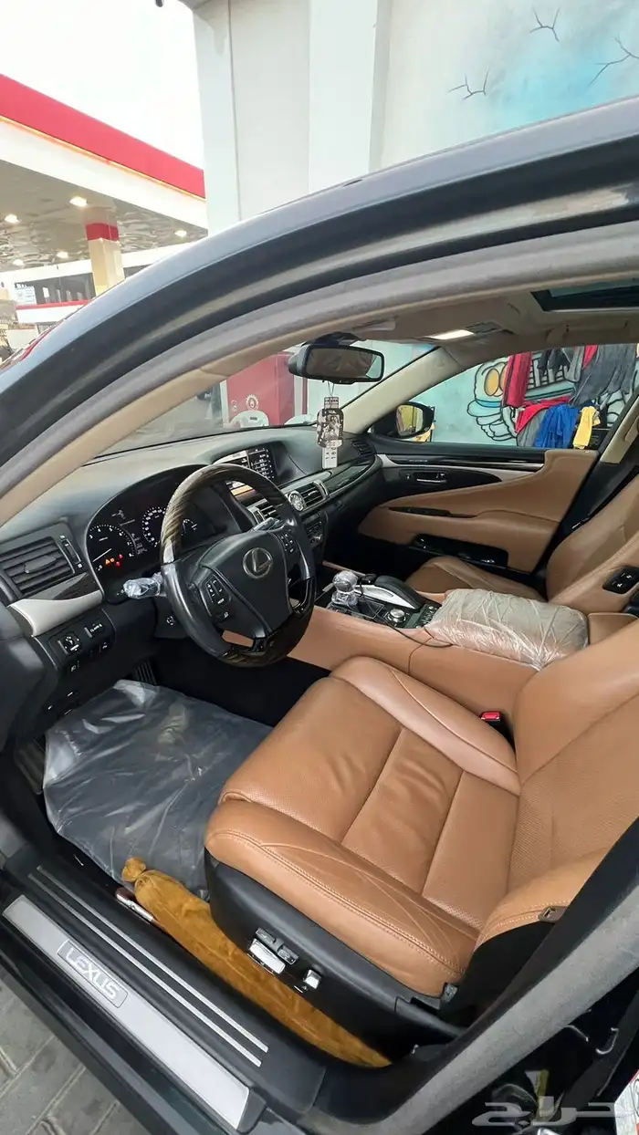 لكزس LS 2017 10