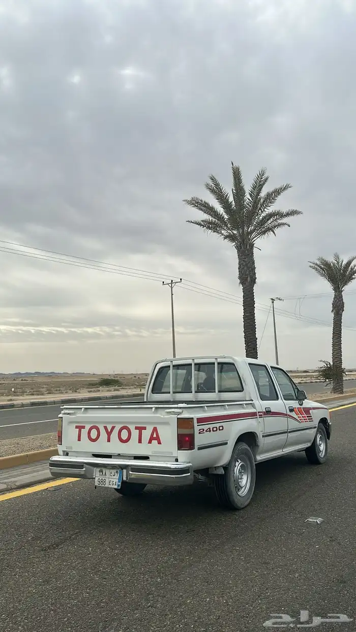 هايلكس 95 GLX للبيع السياره مرشوش بل كامل و البيع مع الوحه 3