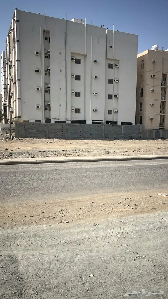 للايجار قطعتين بمساحة 1140 على الدائري الرابع بمخطط الريان 0