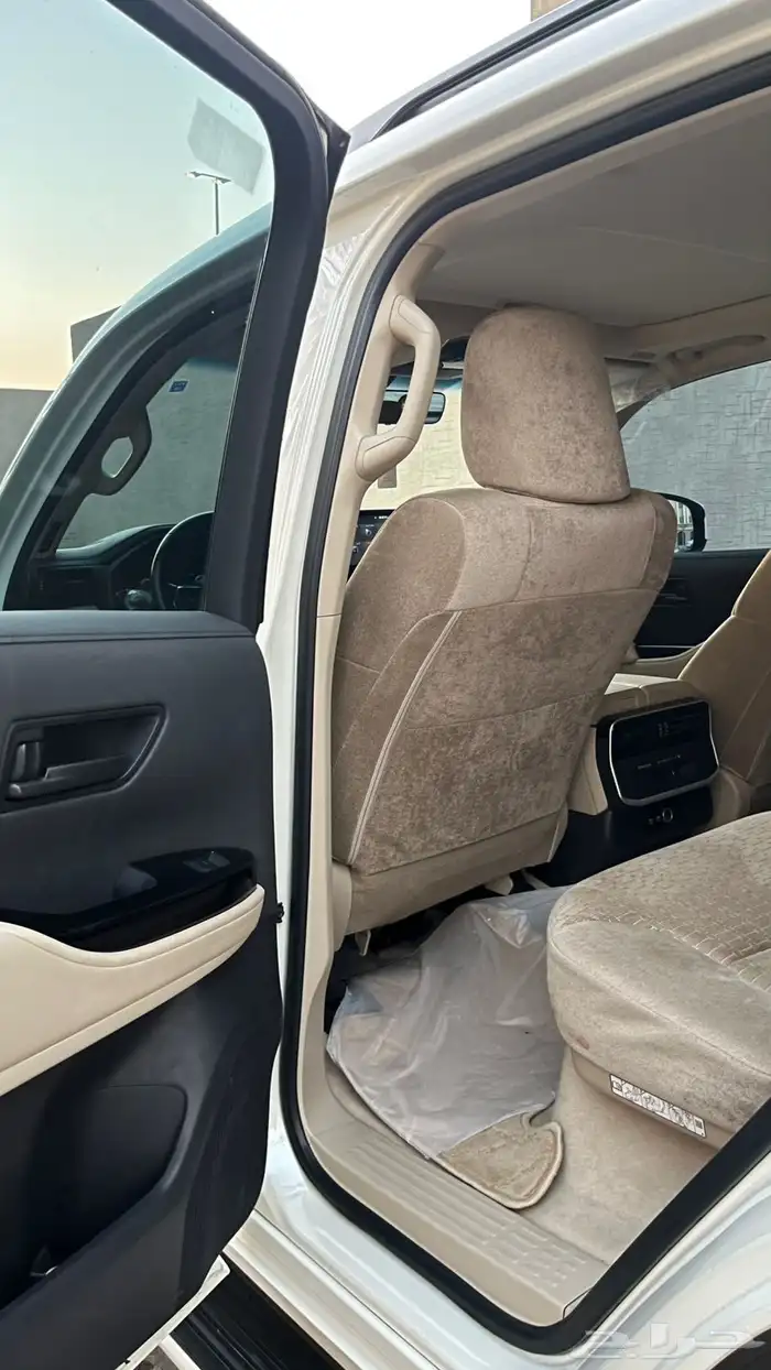 جيب لاند كروز رقم 2 GX.R 7