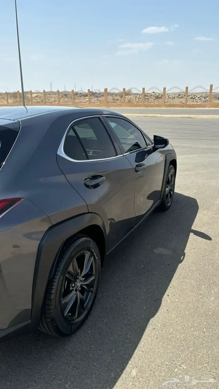 لكزس 2023 نص فل للبيع 3