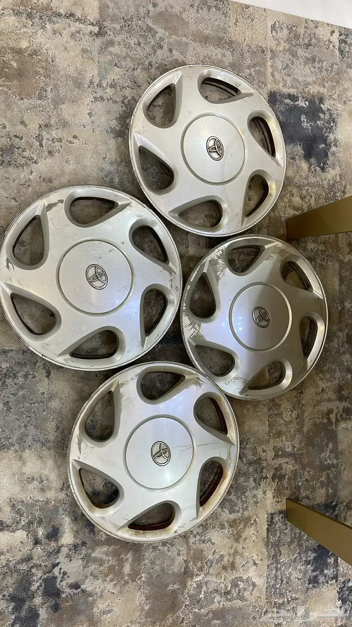 للبيع طيس كامري 8