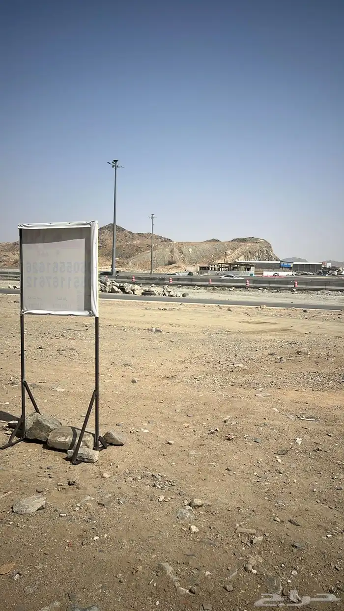 للايجار قطعتين بمساحة 1140 على الدائري الرابع بمخطط الريان 1