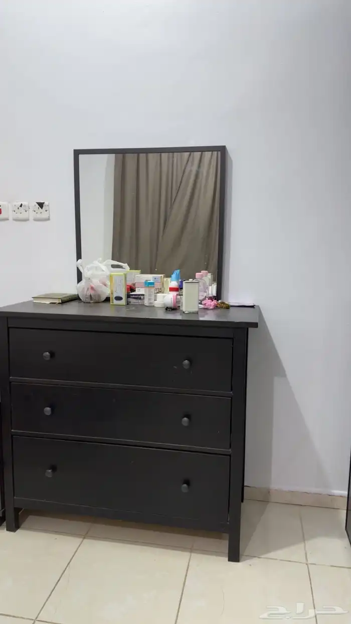 غرفه نوم للبيع نظيفه 2