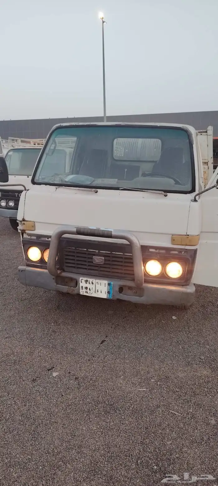 قلاب ديهاتسو موديل 1983 بنزين مكينه وجير وشاصي علا الشرط 0