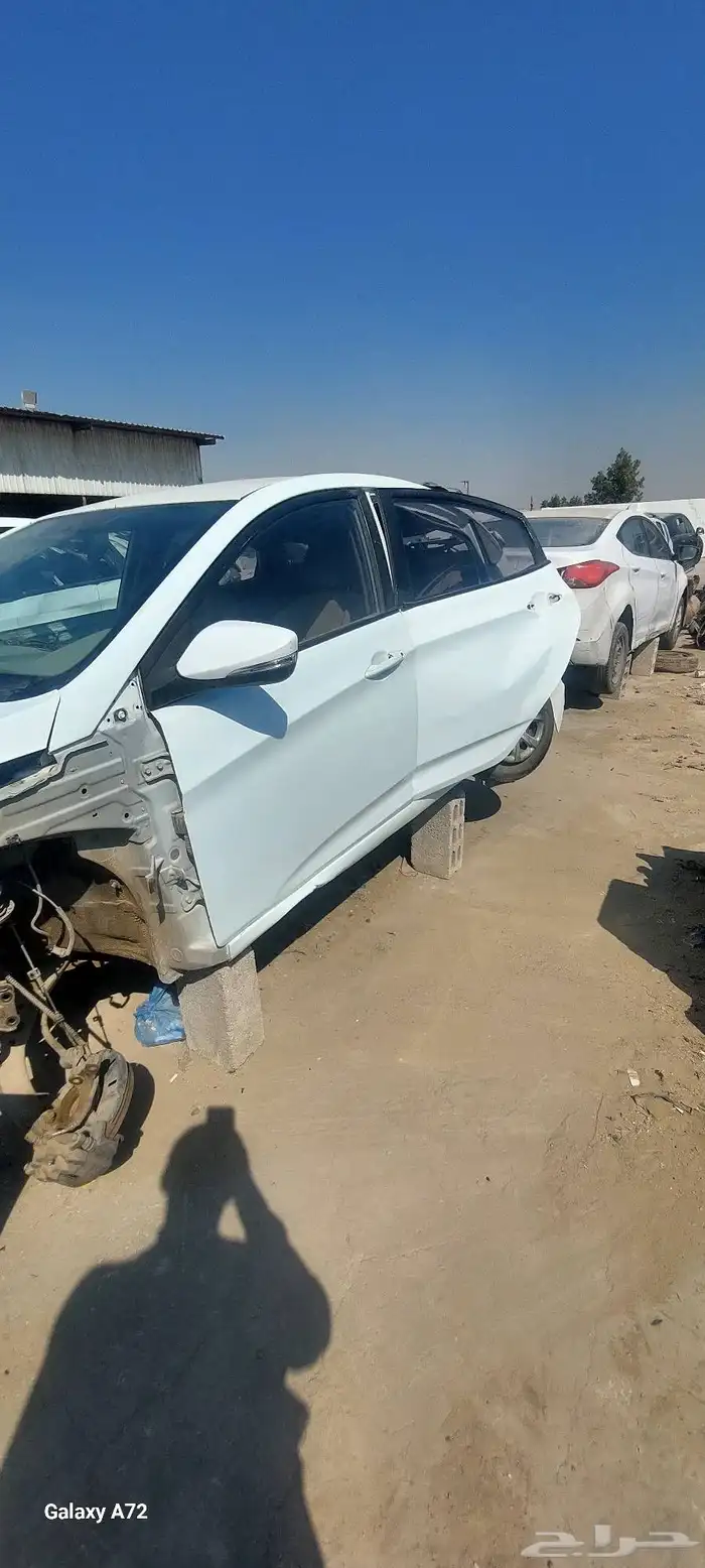 اكسنت 2016 مصدومه تشليح قطع غيار فقط 3