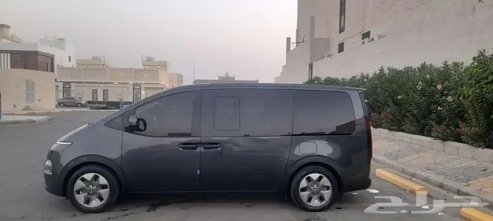هيونداي ستاريا 2023 5