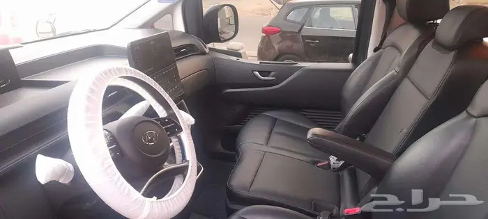 هيونداي ستاريا 2023 9