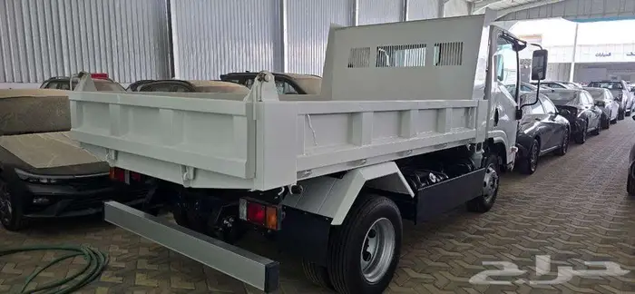 ايسزوز دينا 5 طن لدى احدث السيارات 1