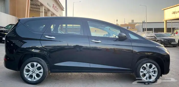 هونداي استارجيزر موديل 2025-معرض خلف للسيارت 5