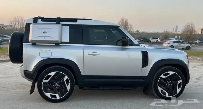 ديفندر 2021 مخزن بحالة الوكالة 90 8