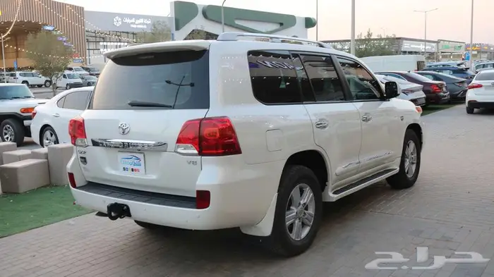 تويوتا جي اكس ار موديل 2015 قير اوتماتيك بنزين 4