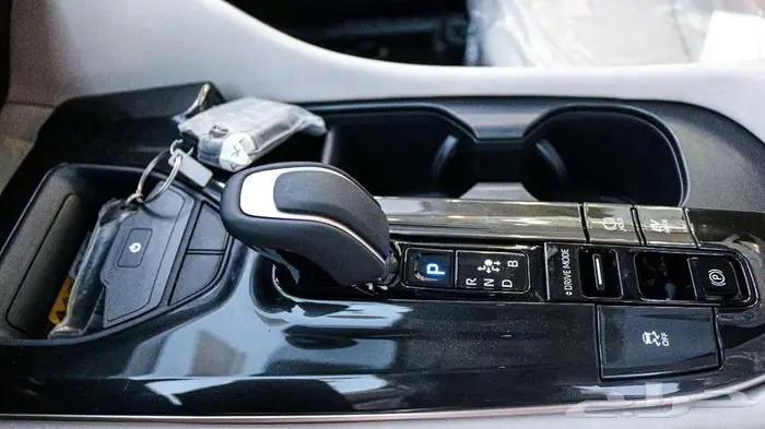 تويوتا كراون برستيج موديل 2026 كاش واقساط 7