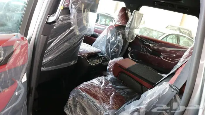 نيسان باترول بلاتينيوم 2025 لون رمادي وفضي كاش وبنوك 16