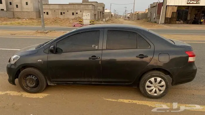 للبيع يارس 2012 قير عادي 2