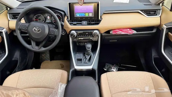 تويوتا رافور نص فل بنزين 10