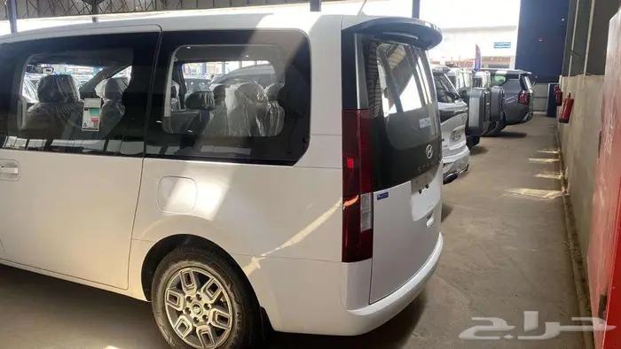 هيونداي ستاريا 9ركاب 2025 6