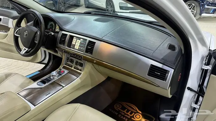 جاكور XF 2015 10
