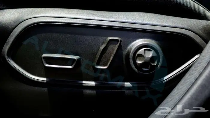 جيب جراند شيروكي لاريدو 2024 خليجي اصفار مع ضمان الوكيل 21