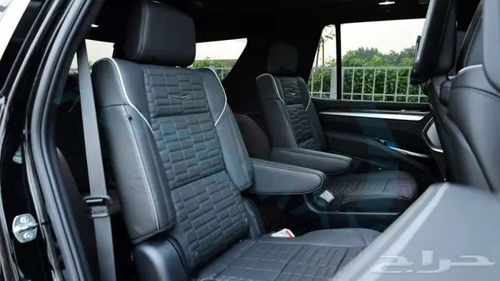 كاديلك اسكاليد 600 Sport Platinum 2025 اصفار مع ضمان 26