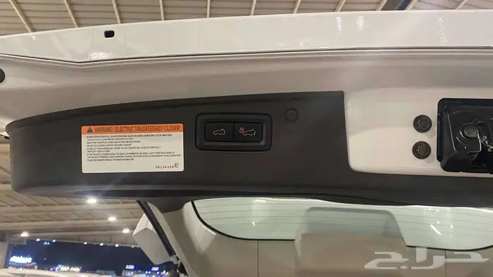 ميتسوبيشي مونتيرو فل بريميوم موديل 2025 بنزين 11