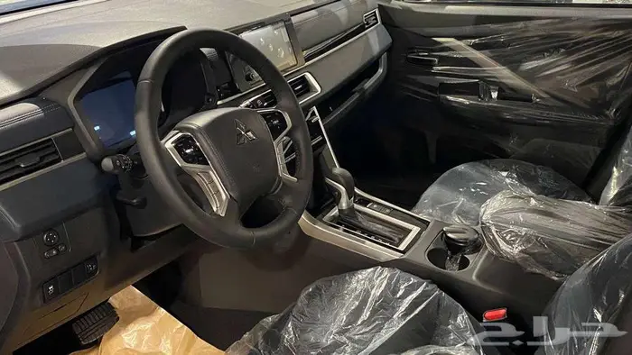 عرررض خااص متسوبيشي اكسباندر كروس بريميوم 2025 فل كامل 8