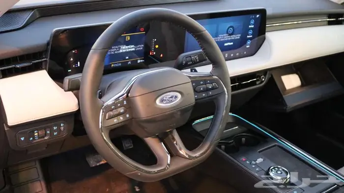 فورد تورس تيتانيوم كاش وبالتقسيط 16