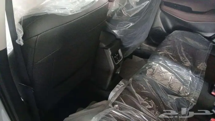 تويوتا اوربا كروزر GLX 2025 6