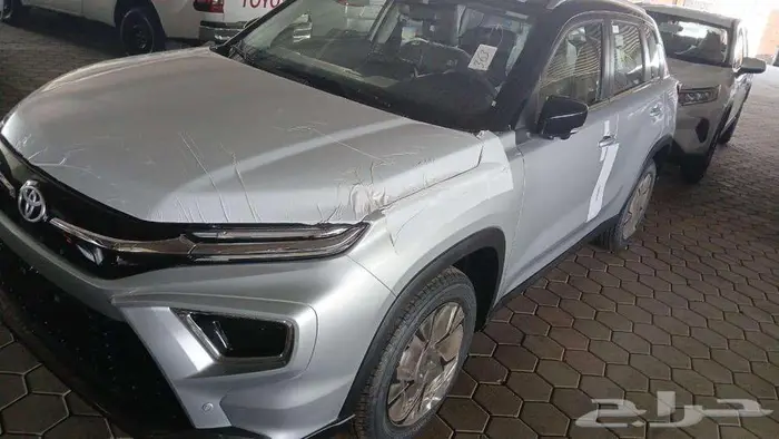 تويوتا اوربا كروزر GLX 2025 1