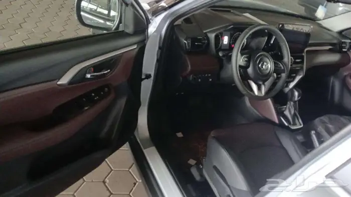 تويوتا اوربا كروزر GLX 2025 5