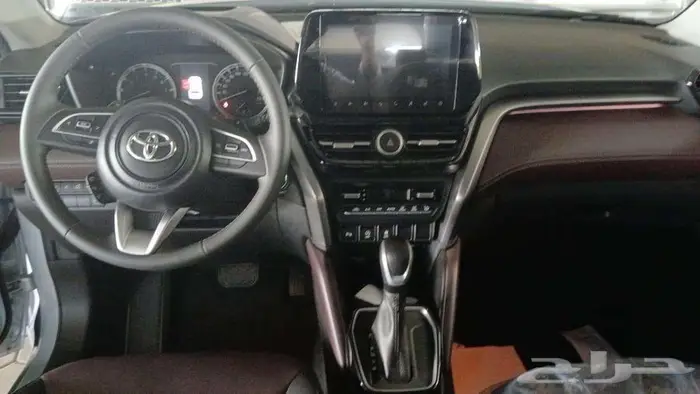 تويوتا اوربا كروزر GLX 2025 4