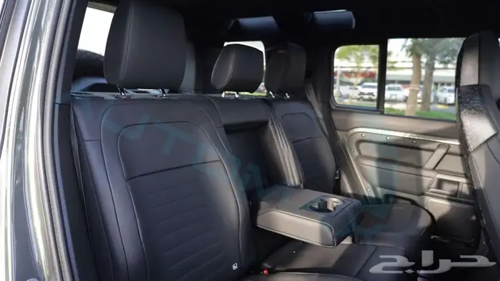 لاند روفر ديفندر 110 اوكتا اديشن 1 2025 اصفار مع ضمان 30