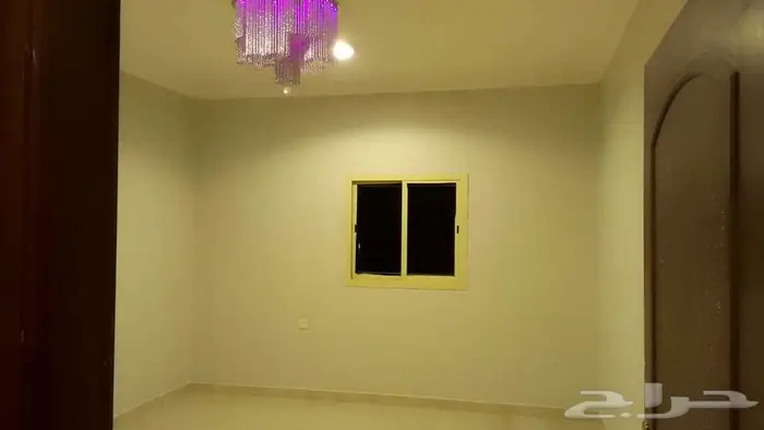 شقة عزاب للايجار في عماره للموظفين حي العارض 24