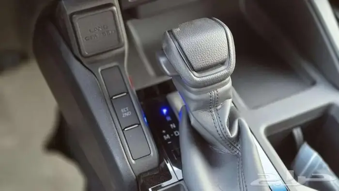 تويوتا برادو 2.4 تي اكس 1 2025 بنزين ستاندر سياحي 10