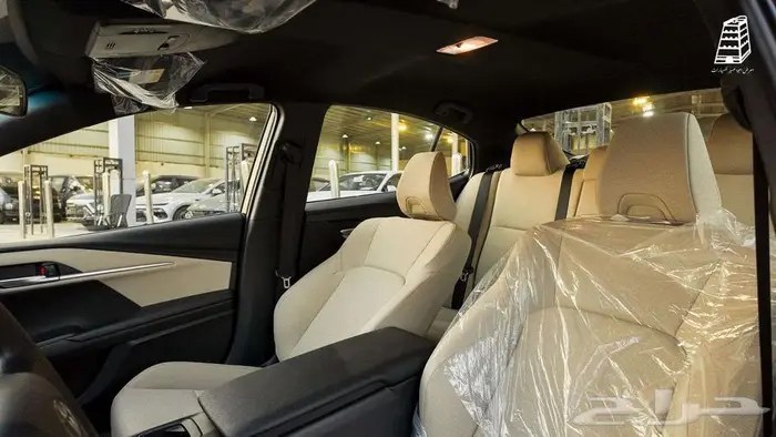 تويوتا كامري ستاندر ملوح اصفار 2025 وارد عبد اللطيف 9