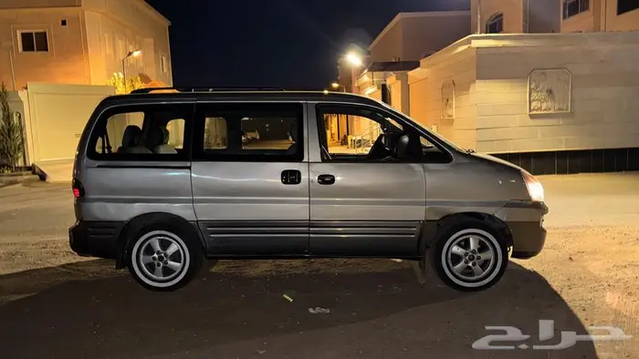 فان هونداي H-1 0