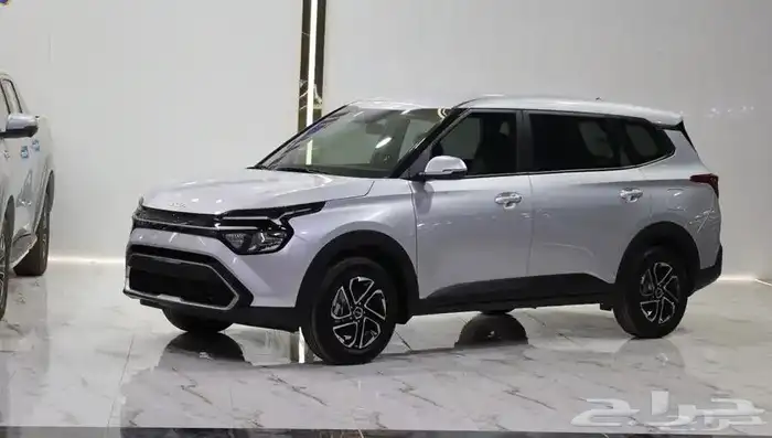 كيا كارينز استاندر 2025 اقل سعر للكاش تتميز ب 7مقاعد عائليه 1