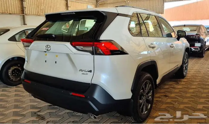 تويوتا راف فور فتحه XLE بنزين دفع رباعي 2025 كاش- تقسيط 2