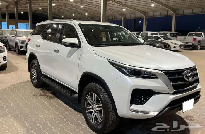 تويوتا فورتشنر موديل 2024 دبل 4 سلندر عداد 30 الف فقط 1