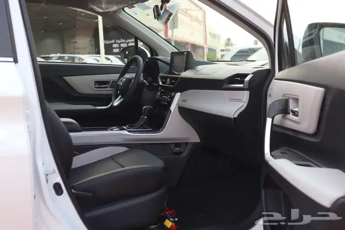 تويوتا فيلوز GLX بنزين 2025 سعودي اقل سعر 4