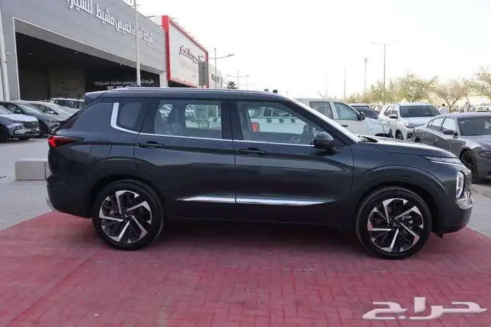 ميتسبويشي اوتلاندر 2025 ستاندر نص فل وفل (اقساط جميع البنوك) 2