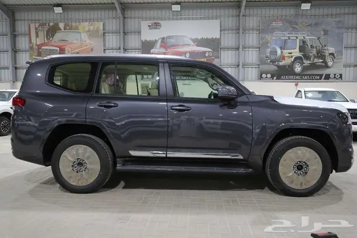 تويوتا جي اكس ار ال 4 رصاصي 4