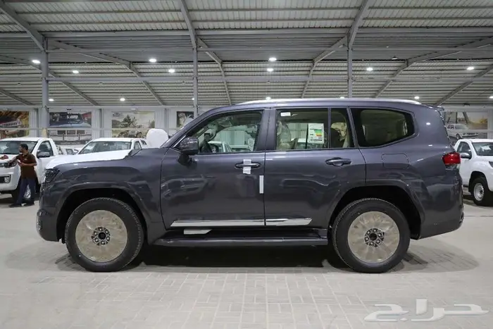 تويوتا جي اكس ار ال 4 رصاصي 3