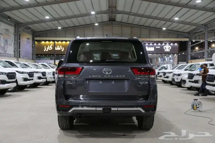 تويوتا جي اكس ار ال 4 رصاصي 12