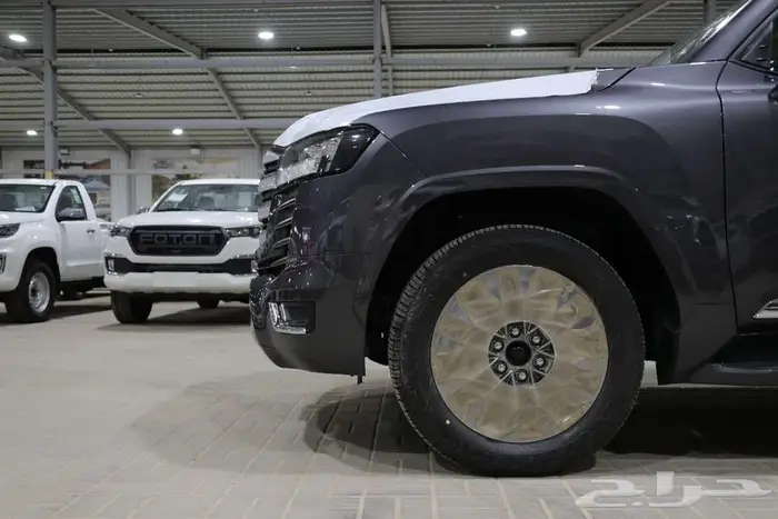 تويوتا جي اكس ار ال 4 رصاصي 8