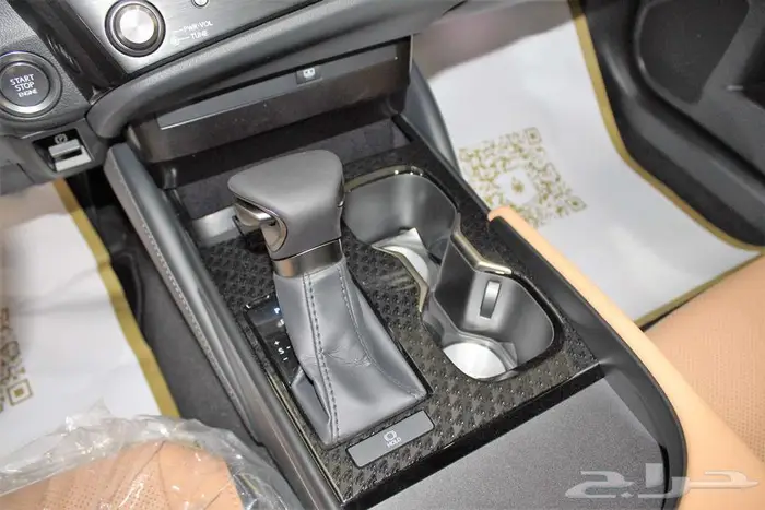 لكزس - ES250 AA -خليجي-2025-جناح-تشغيل عن بعد-ازياق جانبيه 6