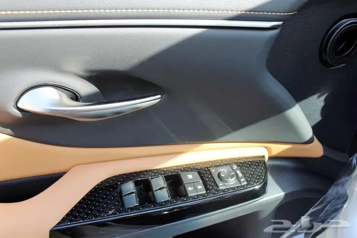 لكزس - ES300 Ah هايبرد - 2025 - خليجي 4